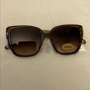 NWT Fossil Square Rectangle sunglasses.